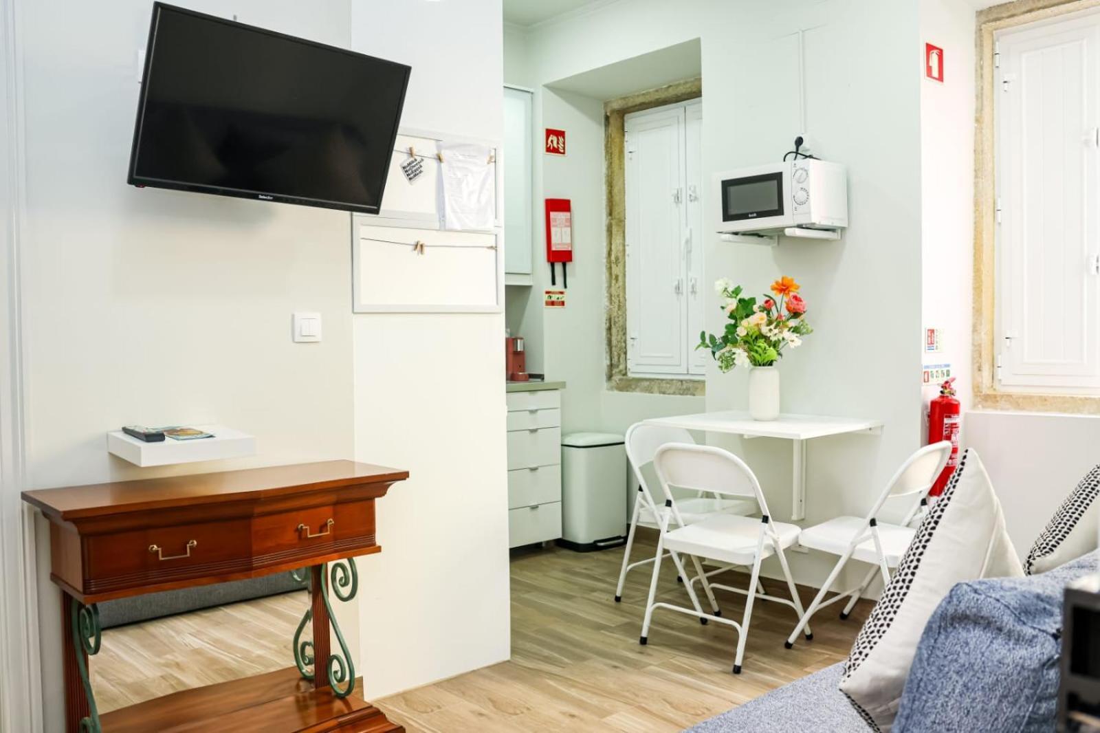 Residencia Queiros - Apartamento T1 Lisbon Luaran gambar