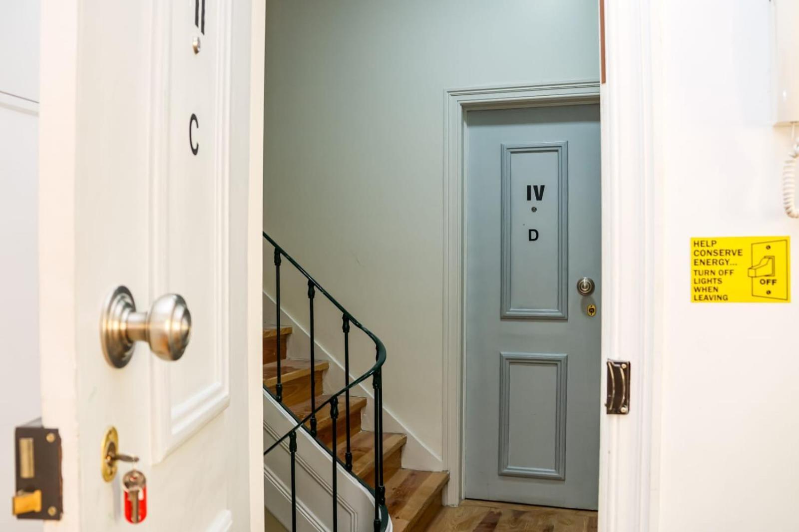 Residencia Queiros - Apartamento T1 Lisbon Luaran gambar