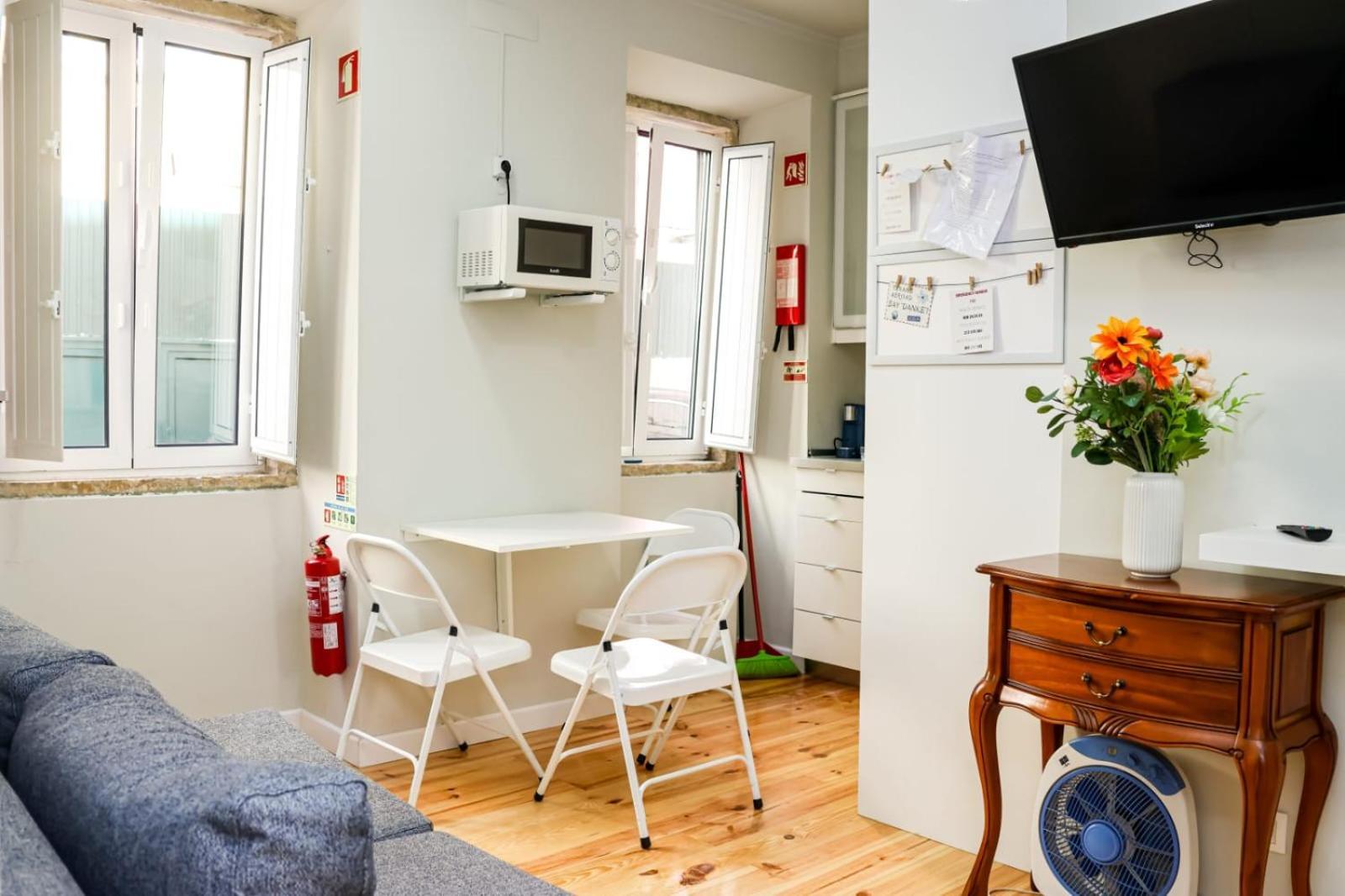 Residencia Queiros - Apartamento T1 Lisbon Luaran gambar