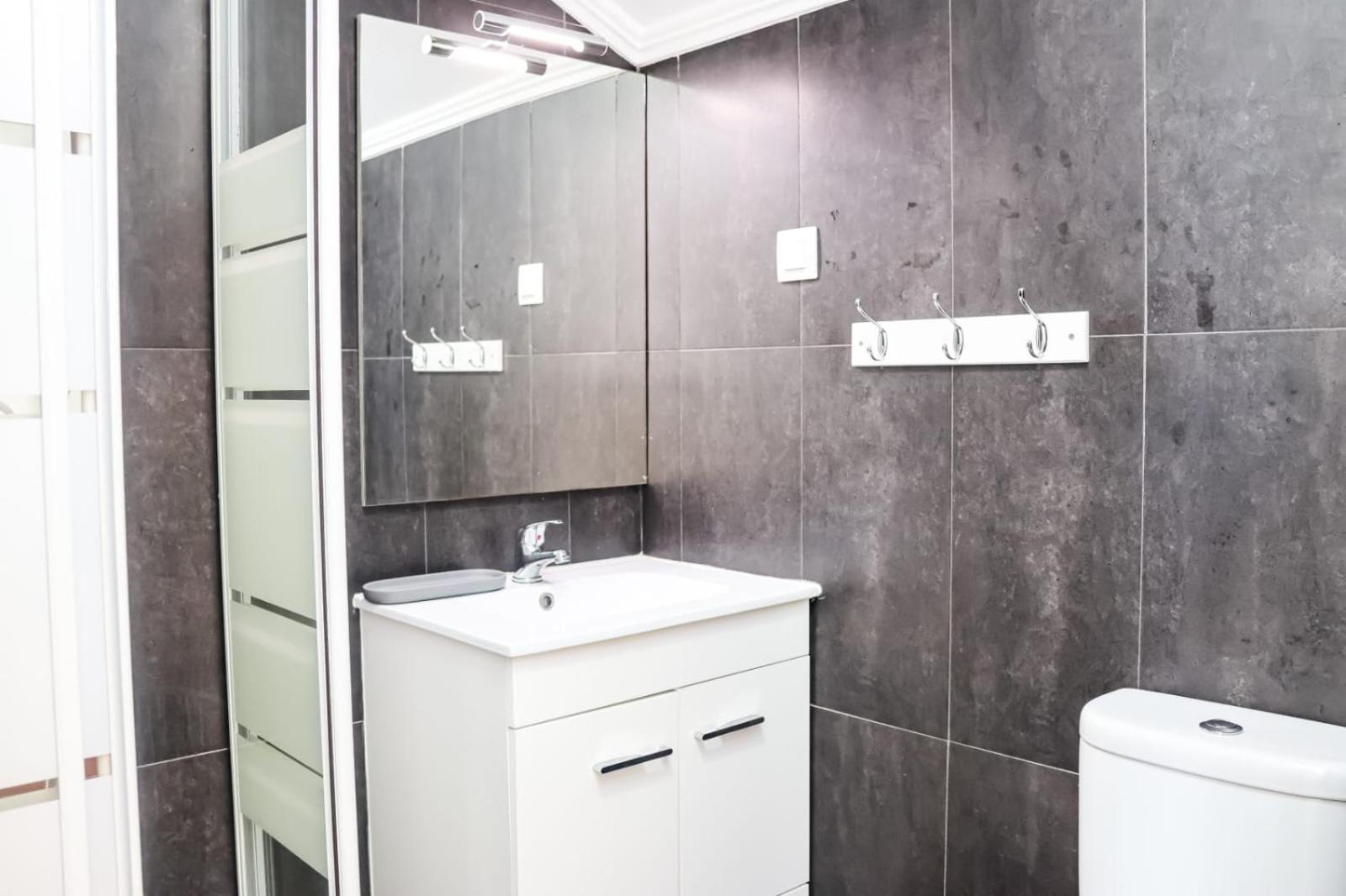 Residencia Queiros - Apartamento T1 Lisbon Luaran gambar